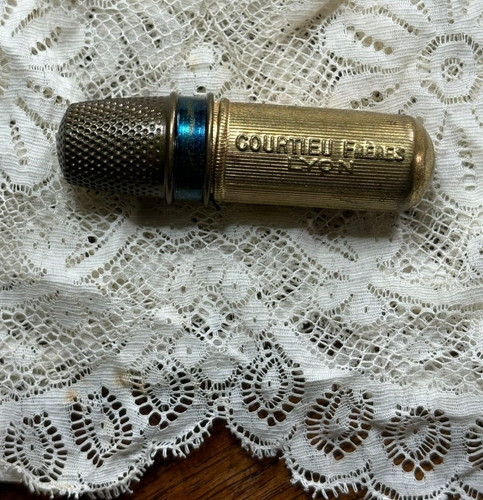 Nécessaire couture - de,