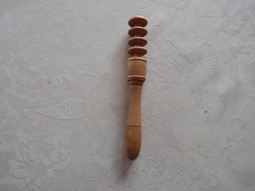 Cousette ancienne avec alène - avec,